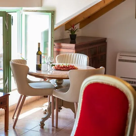 Villa Pristinus Krstatice