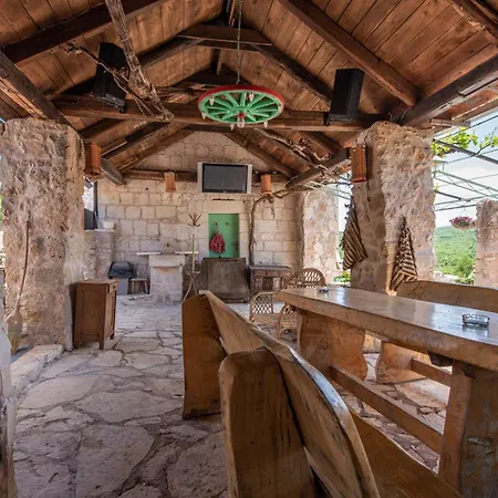 Pristinus Villa Krstatice